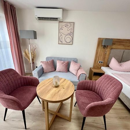 Apartment -Amalia- Mit Klimaanlage & Ueberdachte Terrasse Ergersheim Dış mekan fotoğraf